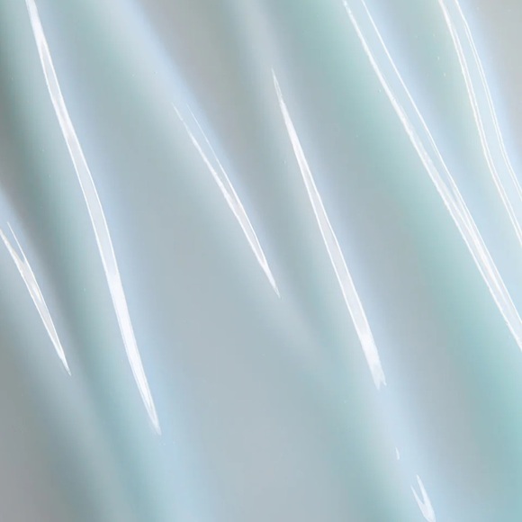 Only 1 left. I check out the post on in my closet!! - Picture 2 of 7